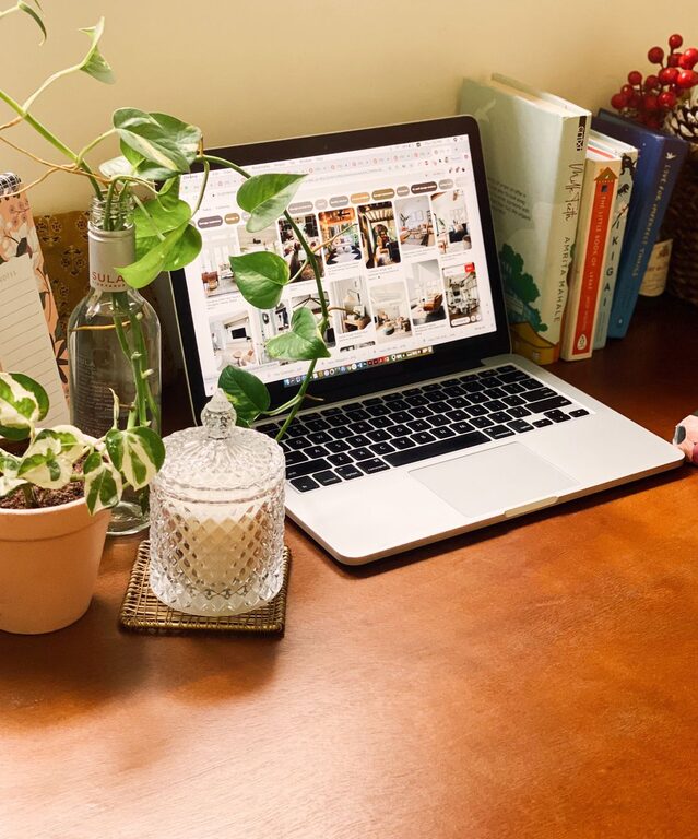 How to Create a Cozy and Inviting Home Workspace